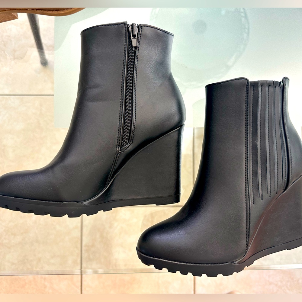 Black Boots